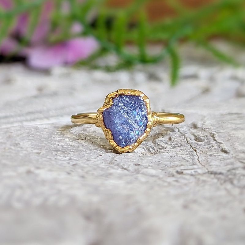 Raw Tanzanite ring in 18k Gold
