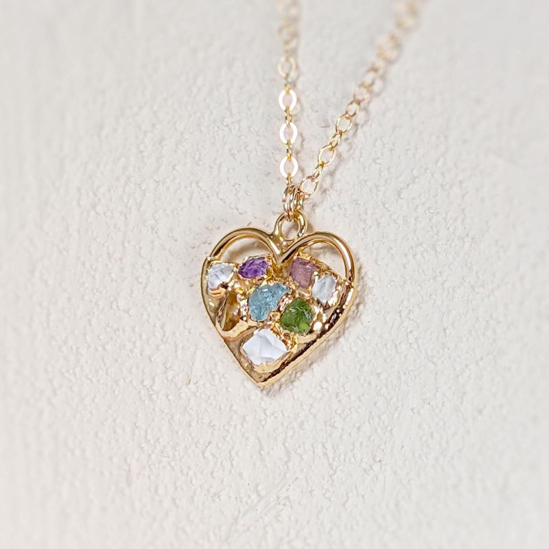 Collier pierre de naissance