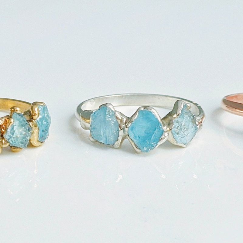 Bague aigue-marine brute ~ bague de naissance de mars