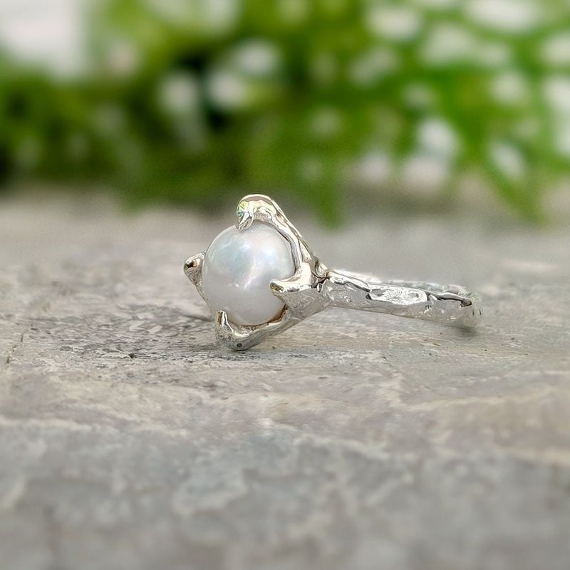 Silver Freshwater pearl textured ring