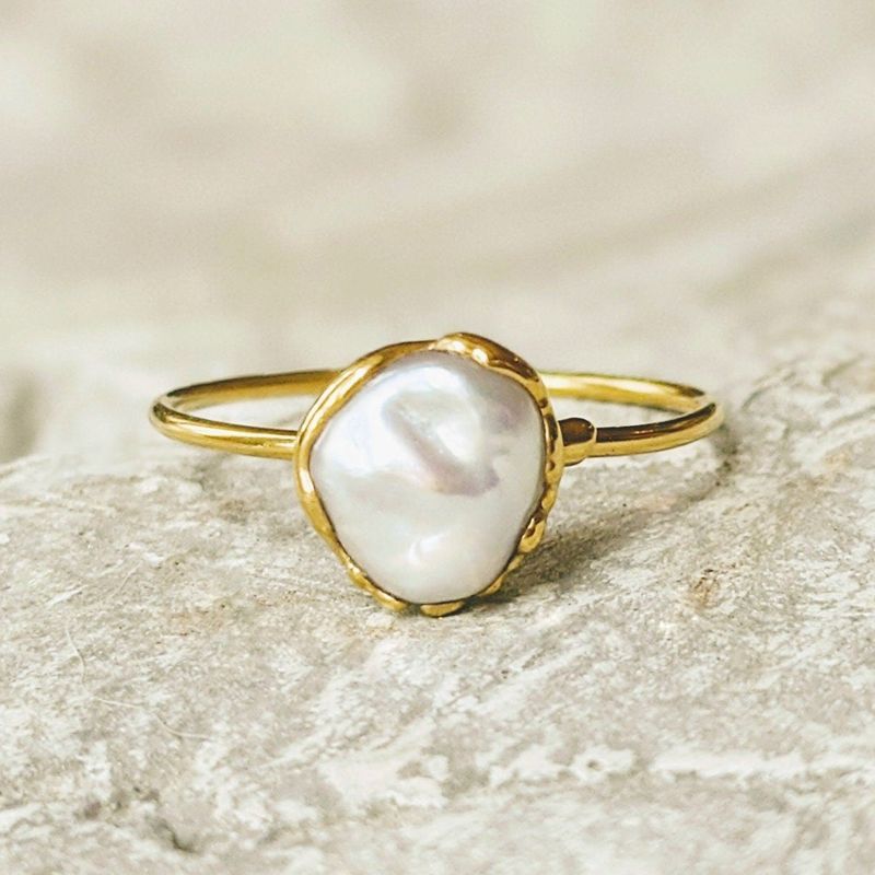 Freshwater pearl ring
