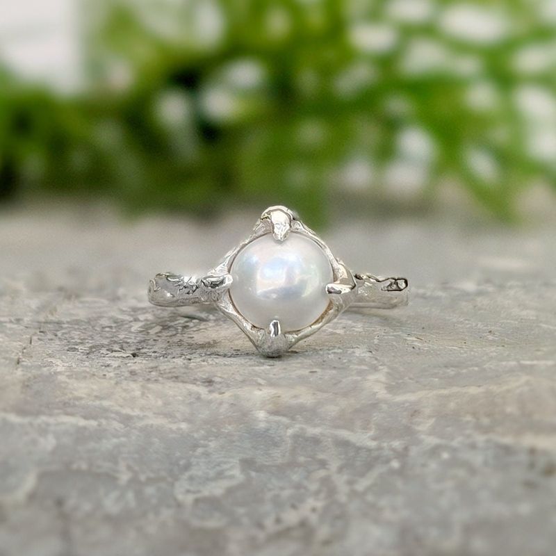 Silver Freshwater pearl textured ring