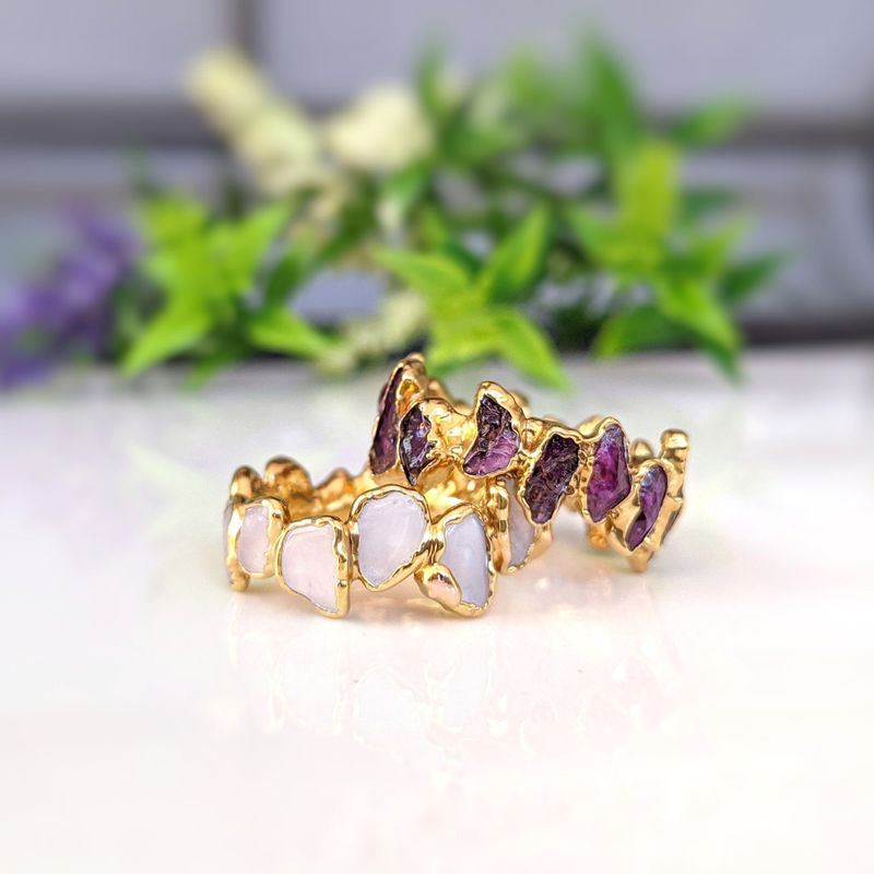 Bague Éternité Grenat Rhodolite en Or