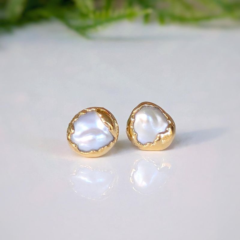 Pea in a Pod Freshwater pearl stud earrings