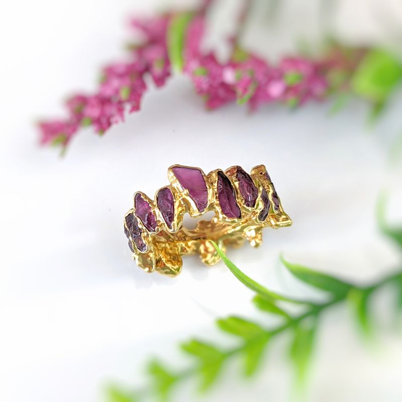 Bague Éternité Grenat Rhodolite en Or