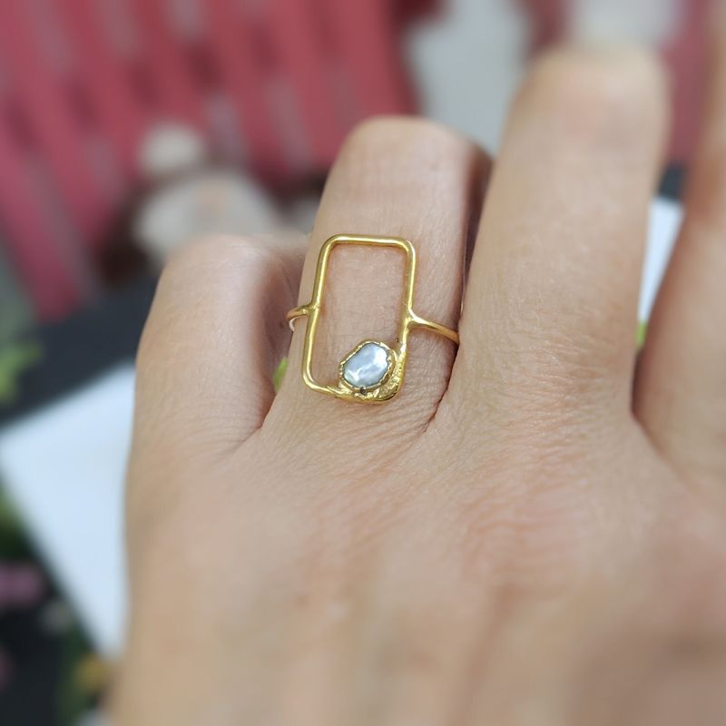 Bague géométrique or massif perle d'eau douce