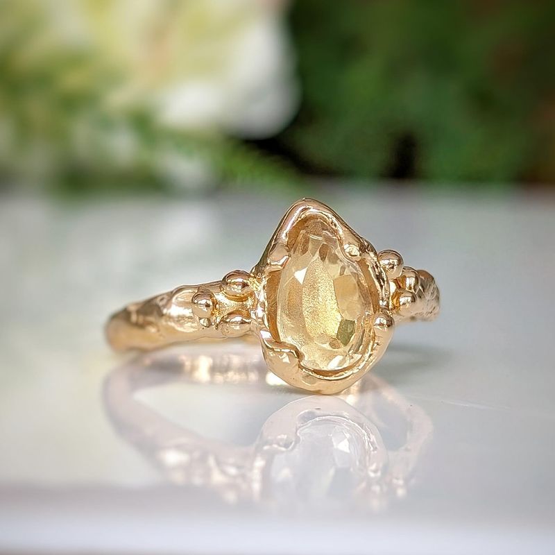 Citrine ring in Solid 14k Gold