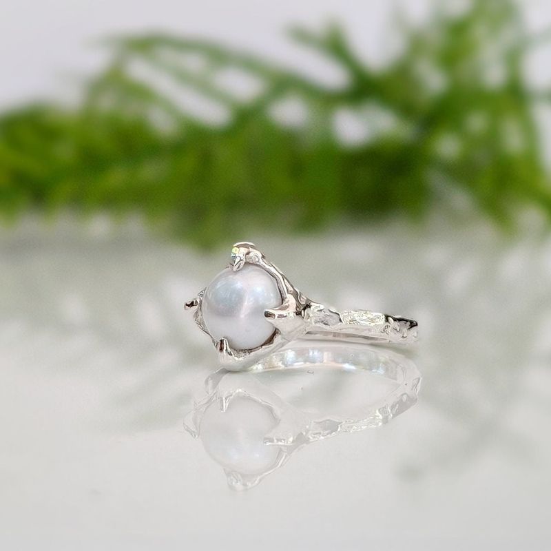 Silver Freshwater pearl textured ring