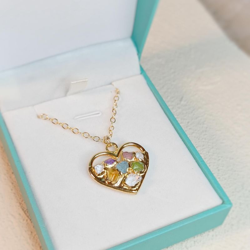 Collier pierre de naissance