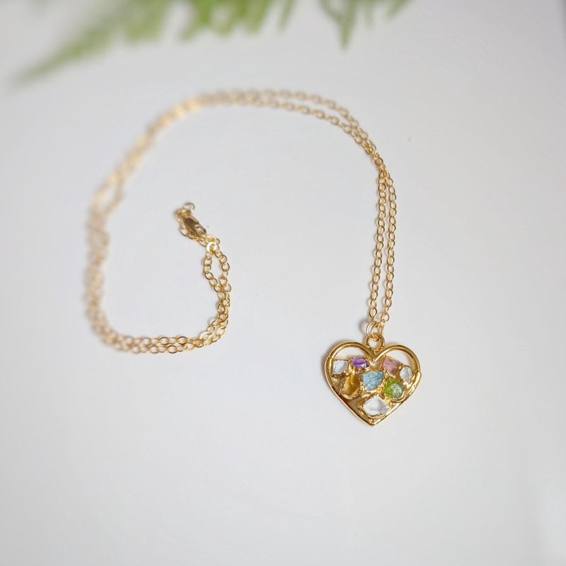 Collier pierre de naissance