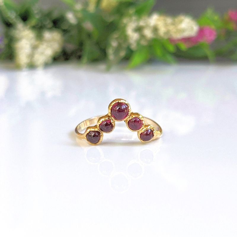 Ensemble d'alliances de mariée Ruby Chevron