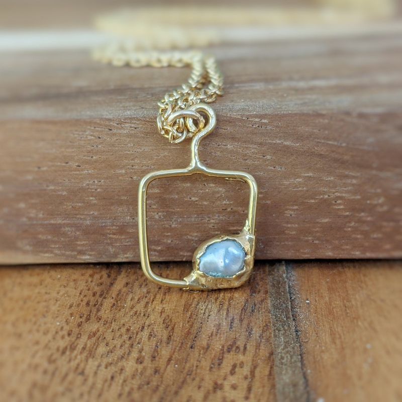 Collier pierre de naissance