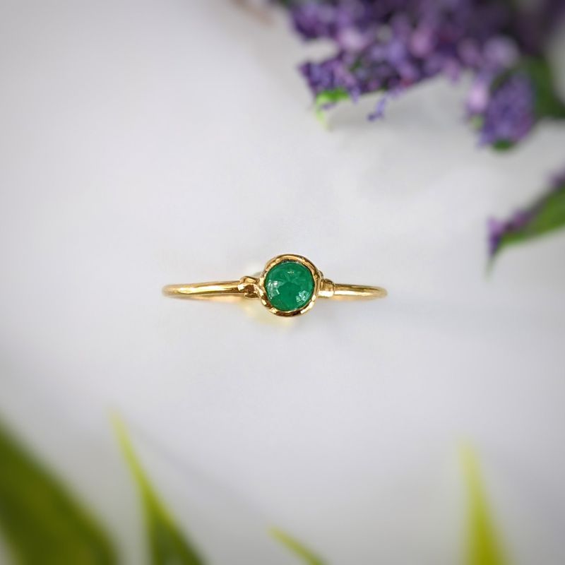Bague empilable Dainty Emerald