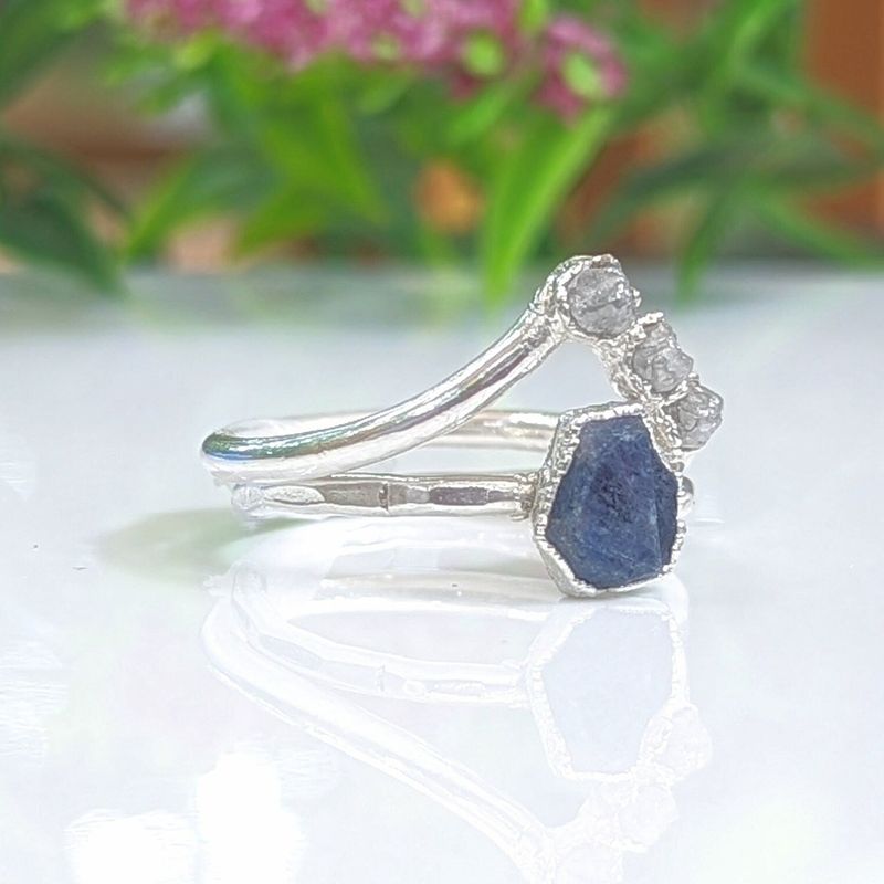 Raw Sapphire & diamond Chevron ring set