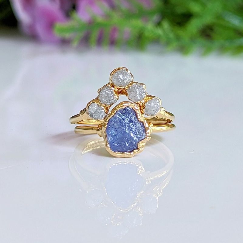 Raw Tanzanite ring in 18k Gold