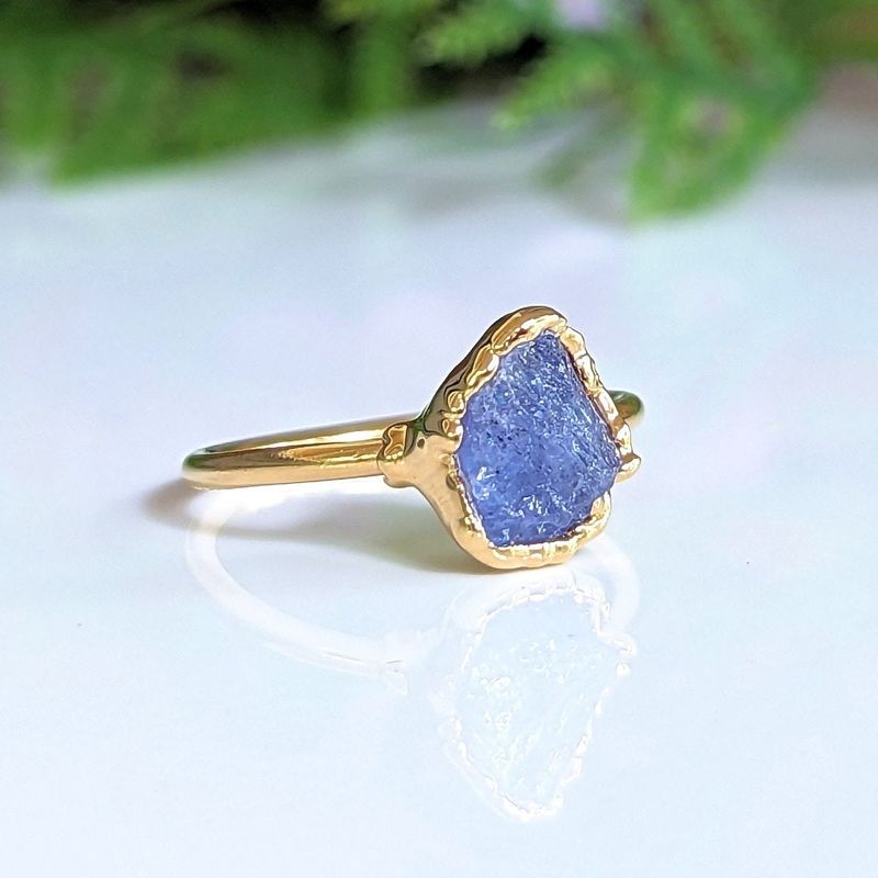 Raw Tanzanite ring in 18k Gold