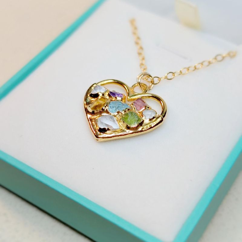 Collier pierre de naissance