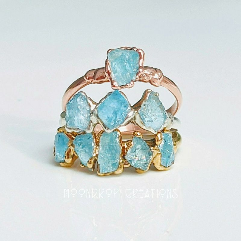 Bague aigue-marine brute ~ bague de naissance de mars