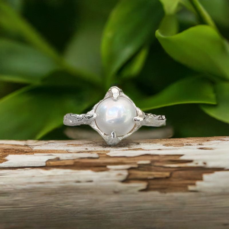 Silver Freshwater pearl textured ring