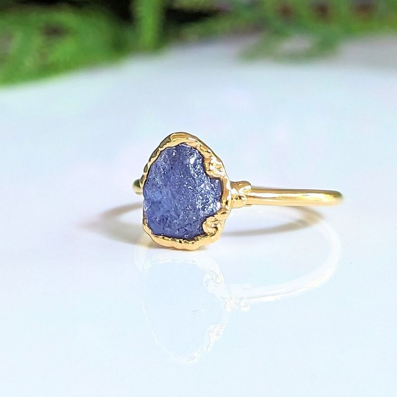 Raw Tanzanite ring in 18k Gold