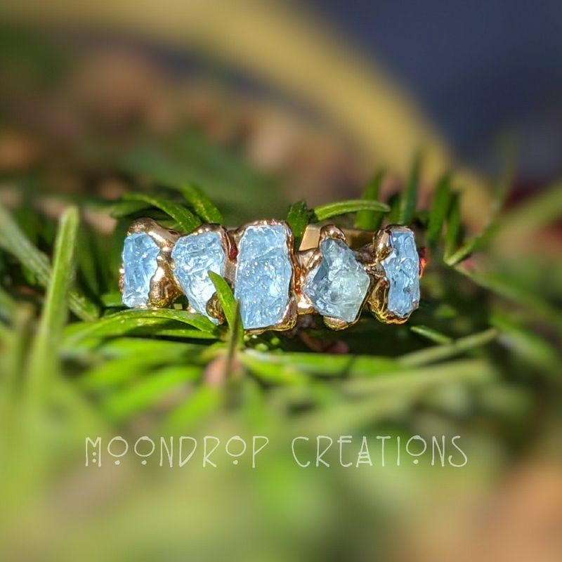 Bague aigue-marine brute ~ bague de naissance de mars
