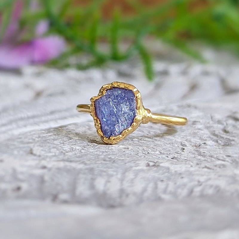 Raw Tanzanite ring in 18k Gold