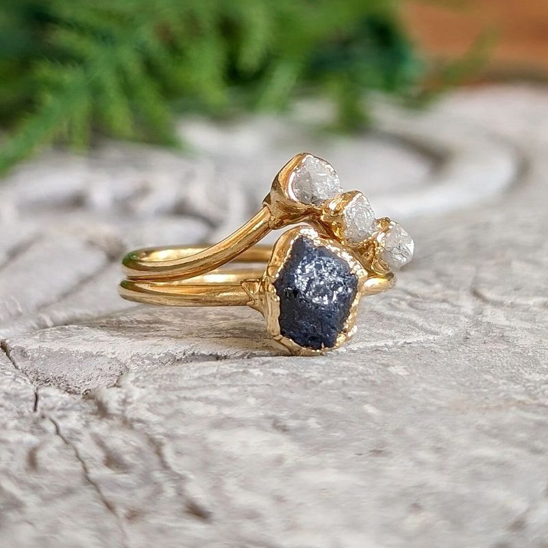 Raw Sapphire & rough diamond Chevron wedding ring set