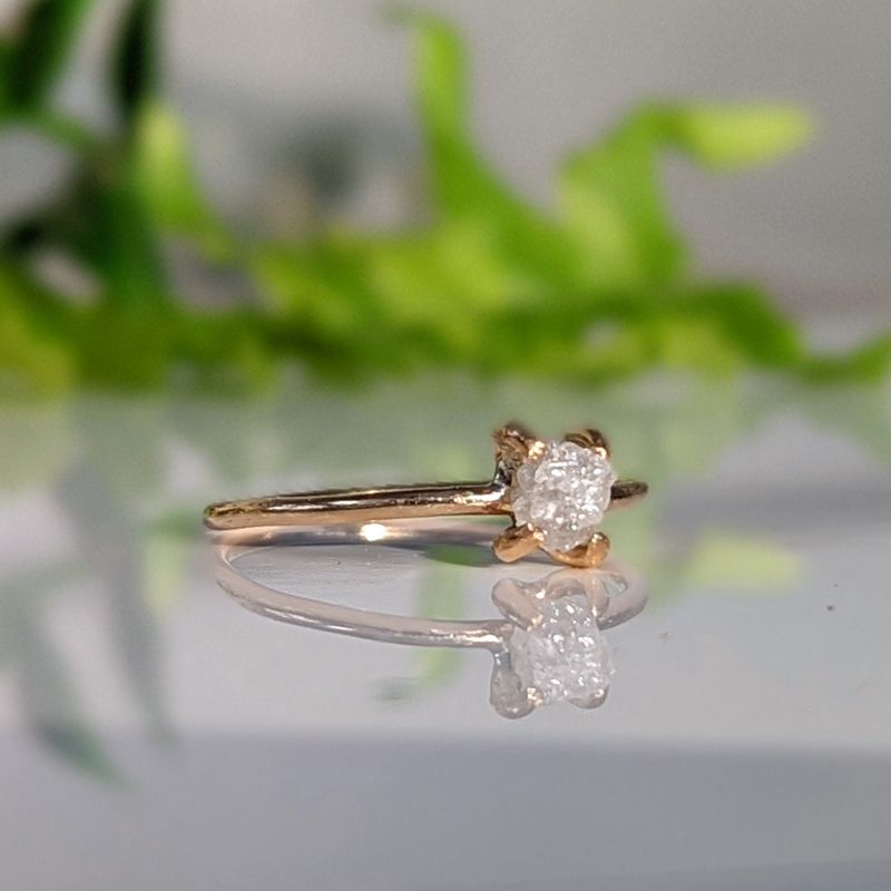 Bague de fiançailles diamant brut