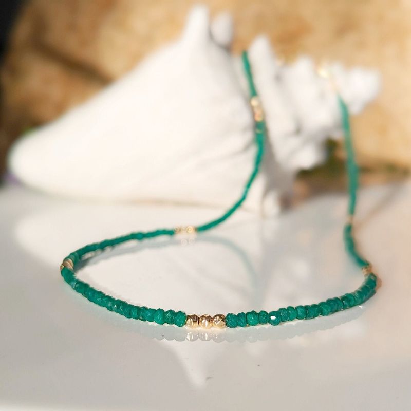 Emerald bead necklace