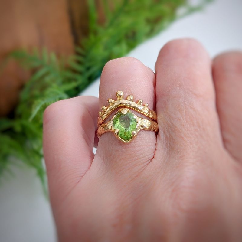 Peridot ring in Solid 14k Gold