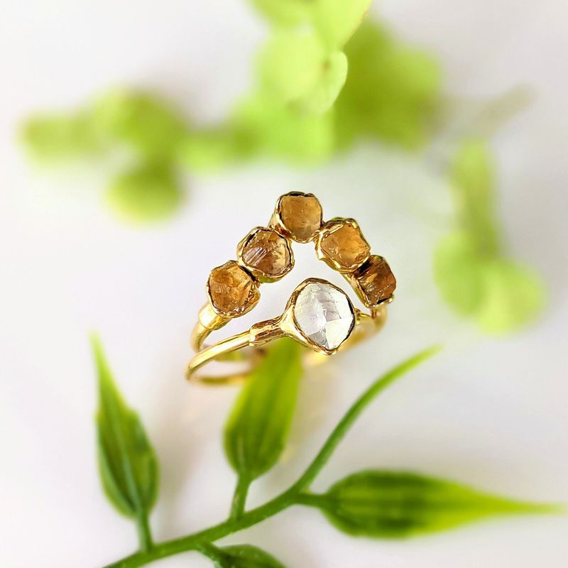 Bague de fiançailles en citrine brute et diamant Herkimer Chevron