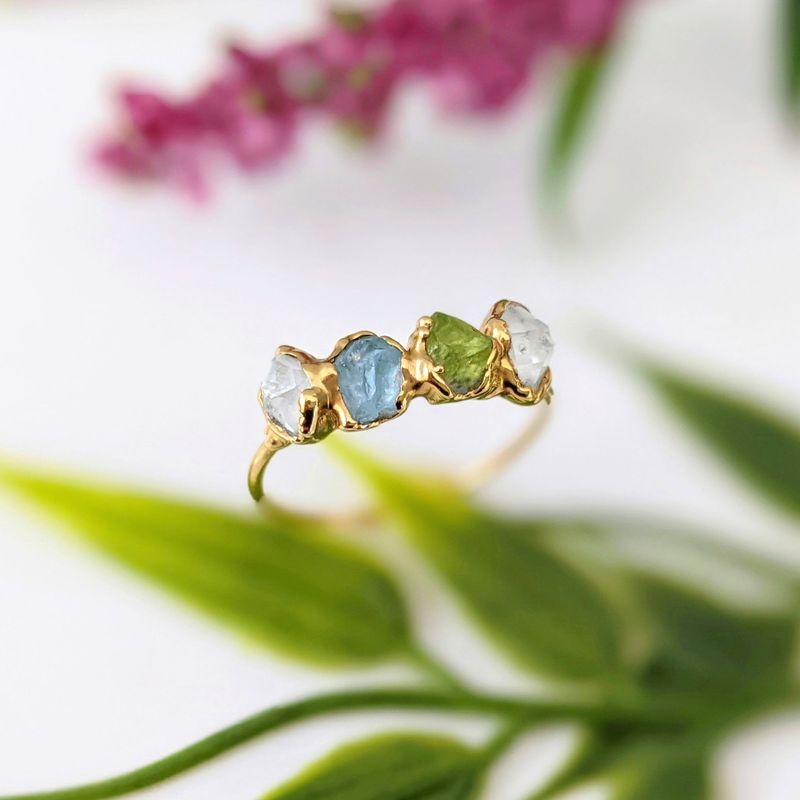 Bague multi-pierres de naissance
