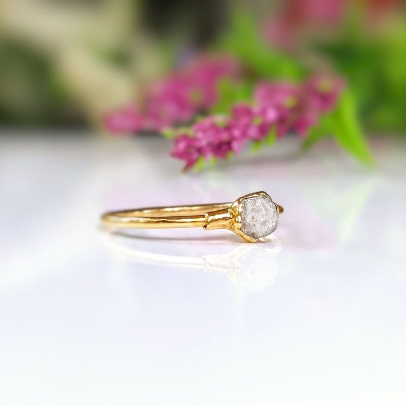 Raw diamond engagement ring set