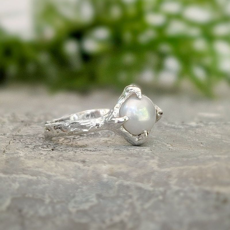 Silver Freshwater pearl textured ring