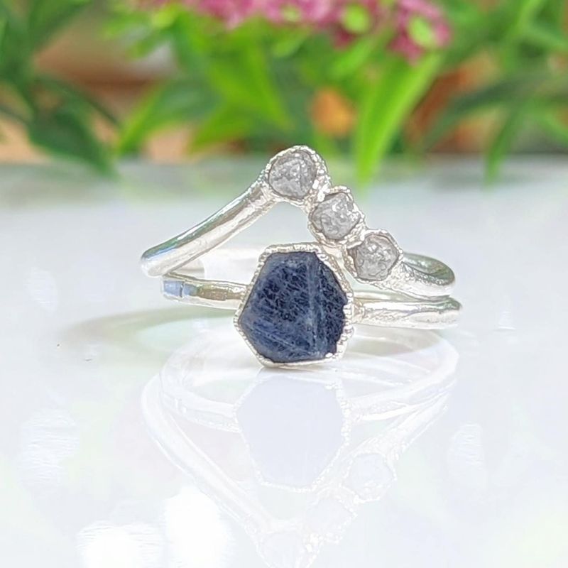 Raw Sapphire & diamond Chevron ring set