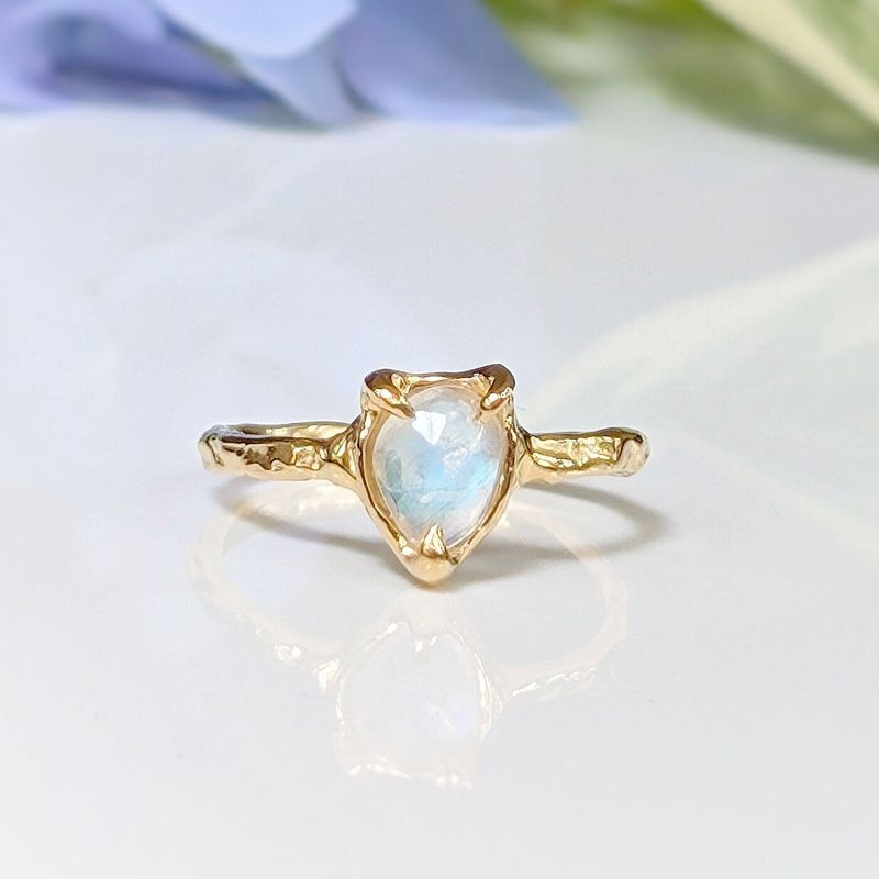 Rainbow Moonstone ring in Sterling Silver