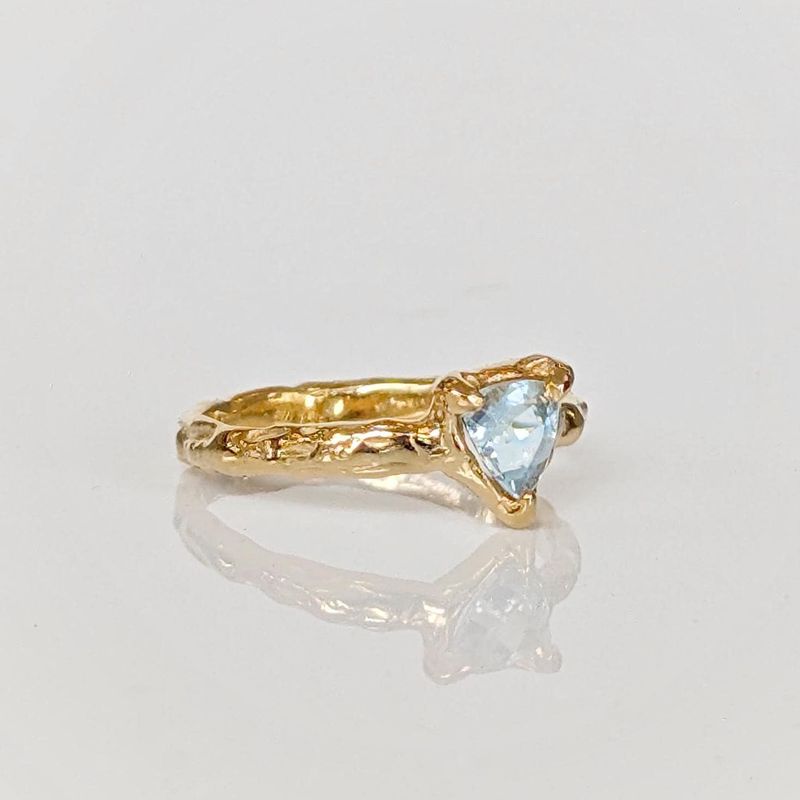 Solid Gold Aquamarine ring