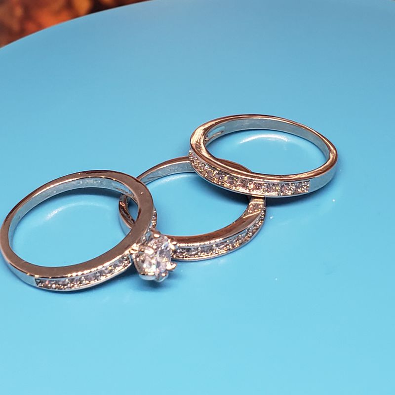 (BAG-068) Jolie bague La Triple Couronne!!