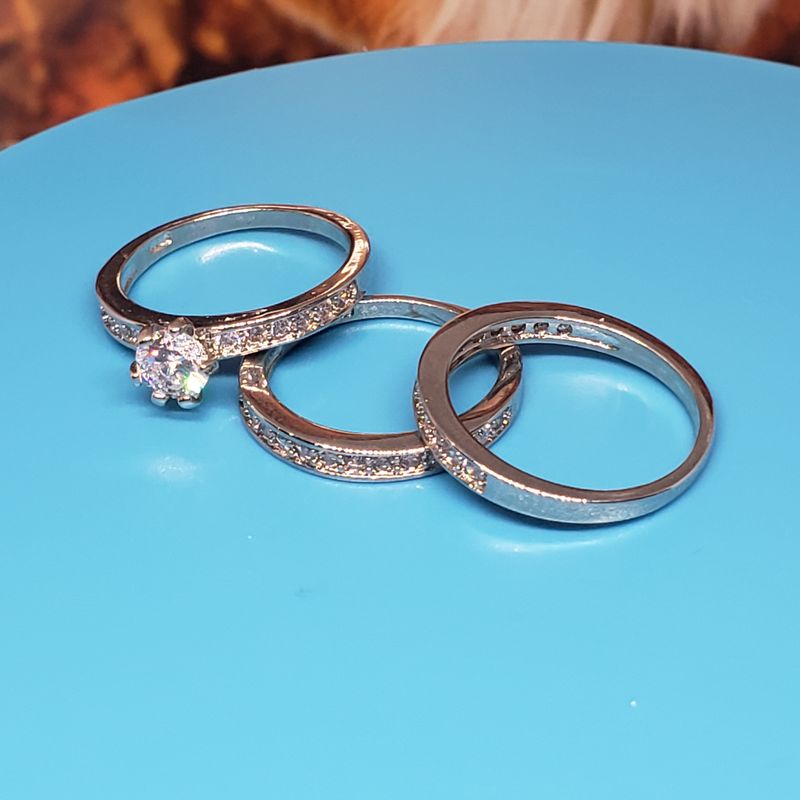 (BAG-068) Jolie bague La Triple Couronne!!
