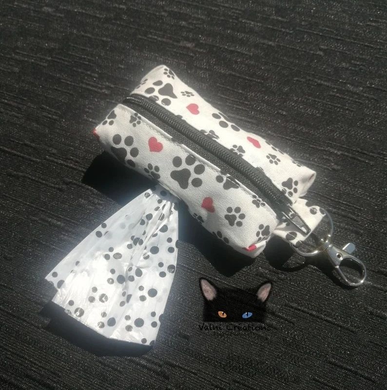 Distributeur de sacs à caca, Porte sac à caca, pochette à suspendre, Amoureux des chiens, pochette