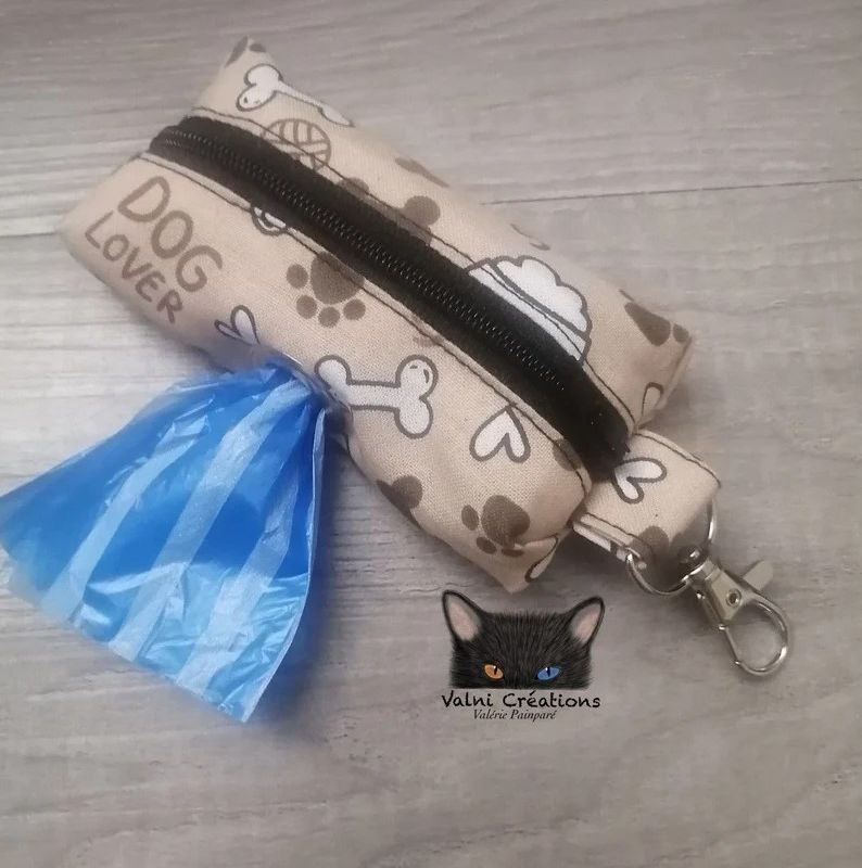 Distributeur de sacs à caca, Porte sac à caca, pochette à suspendre, Amoureux des chiens, pochette