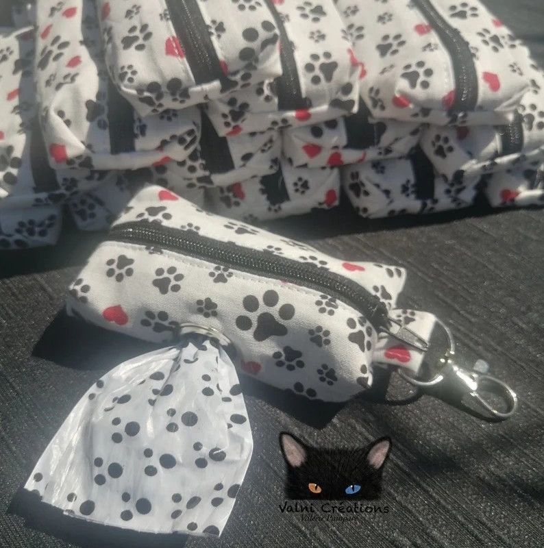 Distributeur de sacs à caca, Porte sac à caca, pochette à suspendre, Amoureux des chiens, pochette