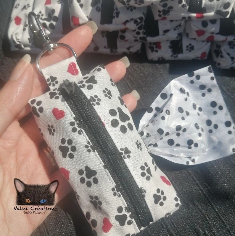 Distributeur de sacs à caca, Porte sac à caca, pochette à suspendre, Amoureux des chiens, pochette