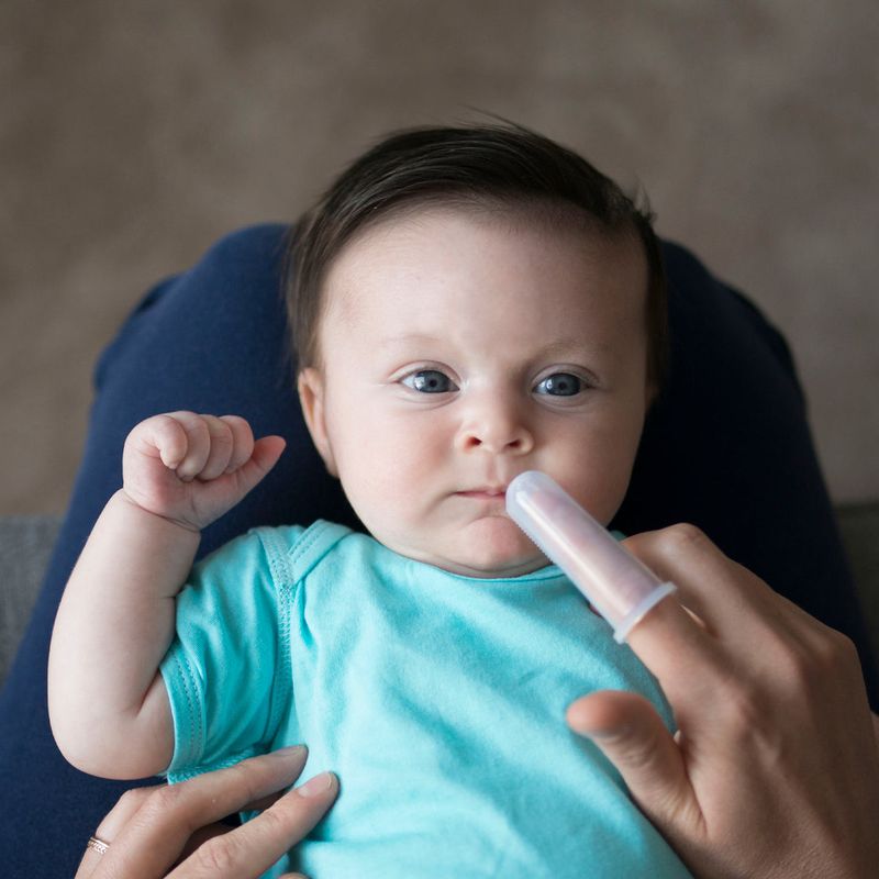 Brosse à dents à doigt pour bébé