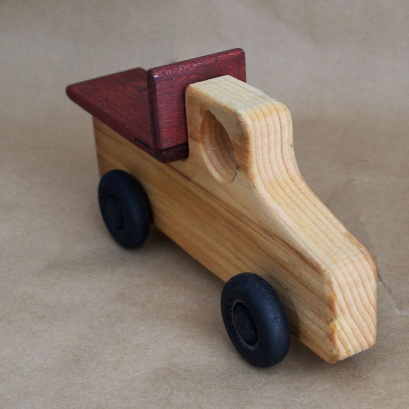 Camion rouge, jouet en bois