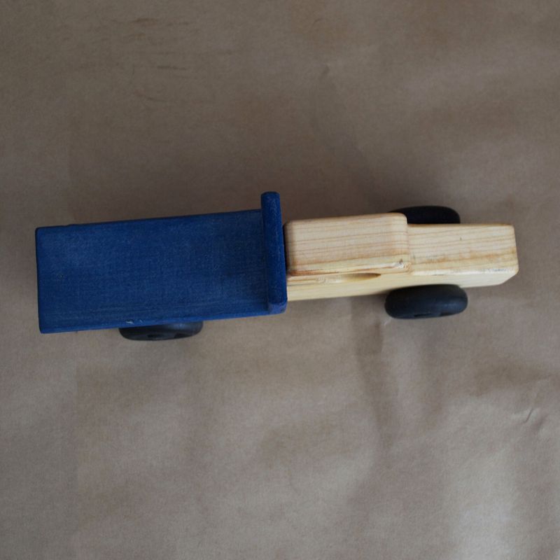 Camion bleu, jouet en bois