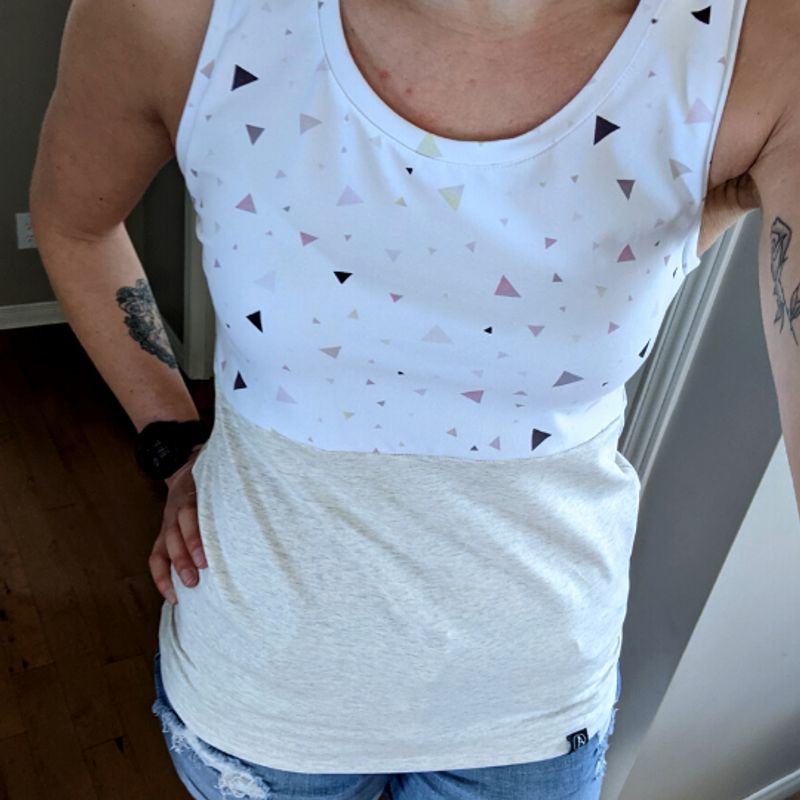 Camisole- Triangles clair