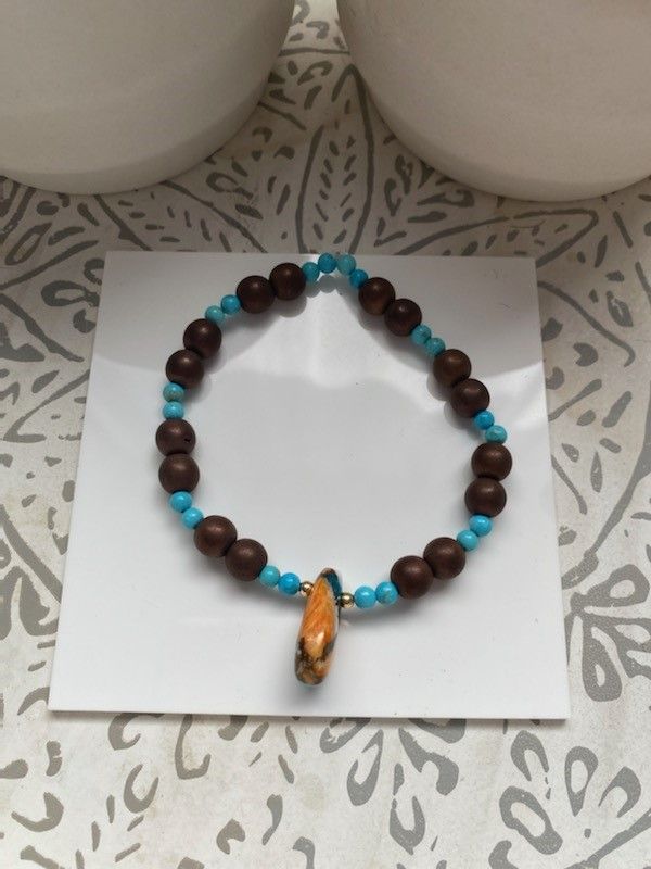 Bracelet de Magnésite bleu avec pendentif de Turquoise