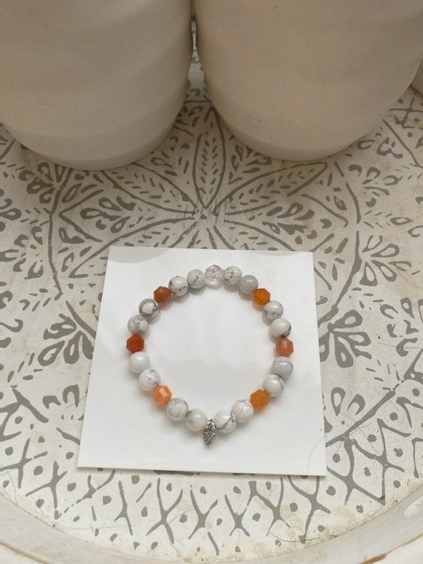 Bracelet d'Howlite avec perles de Cornaline