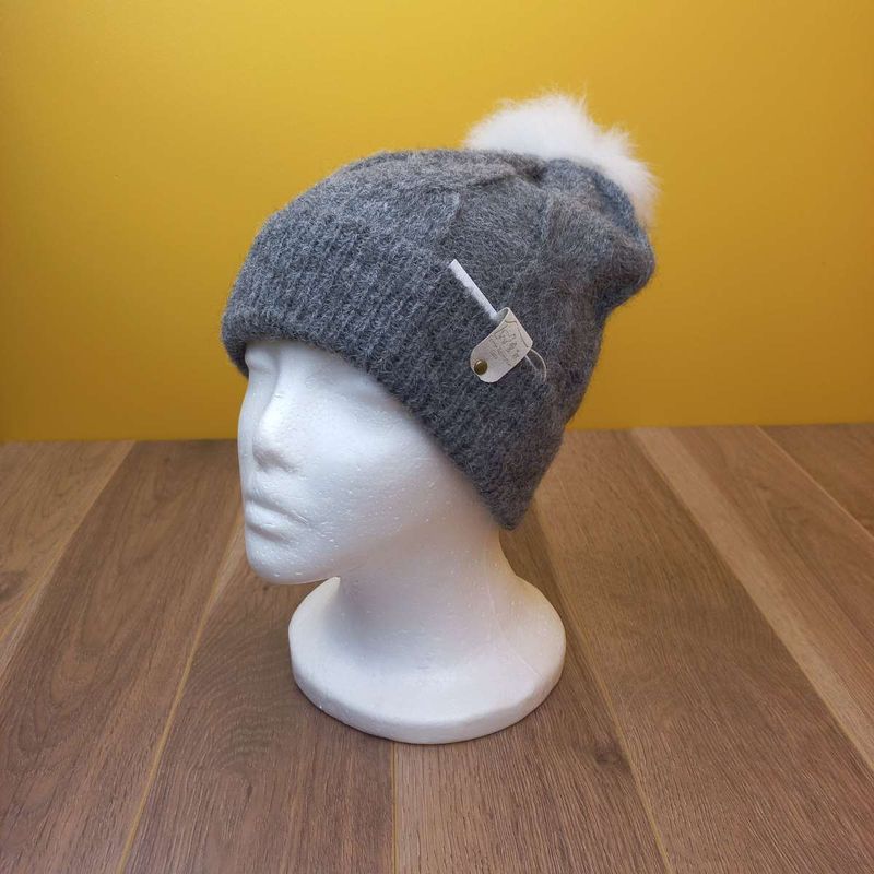 Tuque pour femme en alpaga avec pompon de fourrure